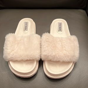 Steve Madden fuzzy slides
